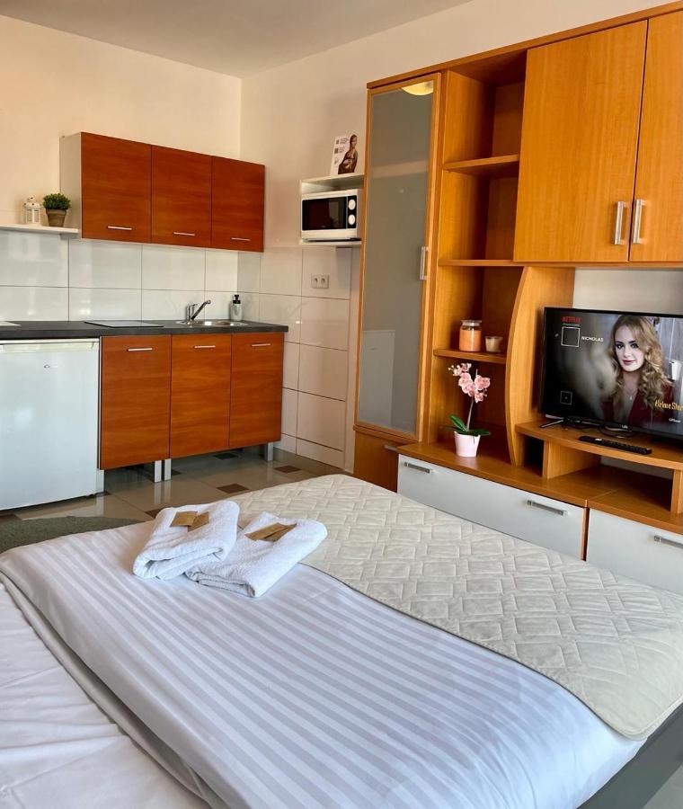 Bubble Apartments Красков Екстериор снимка